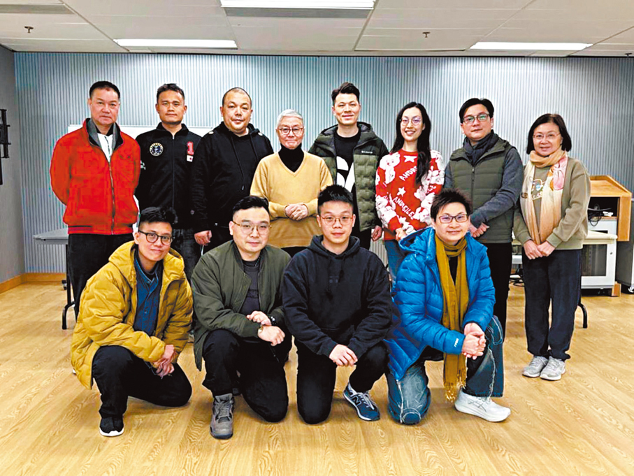 ●《伍子胥傳》台前幕後工作人員合照。