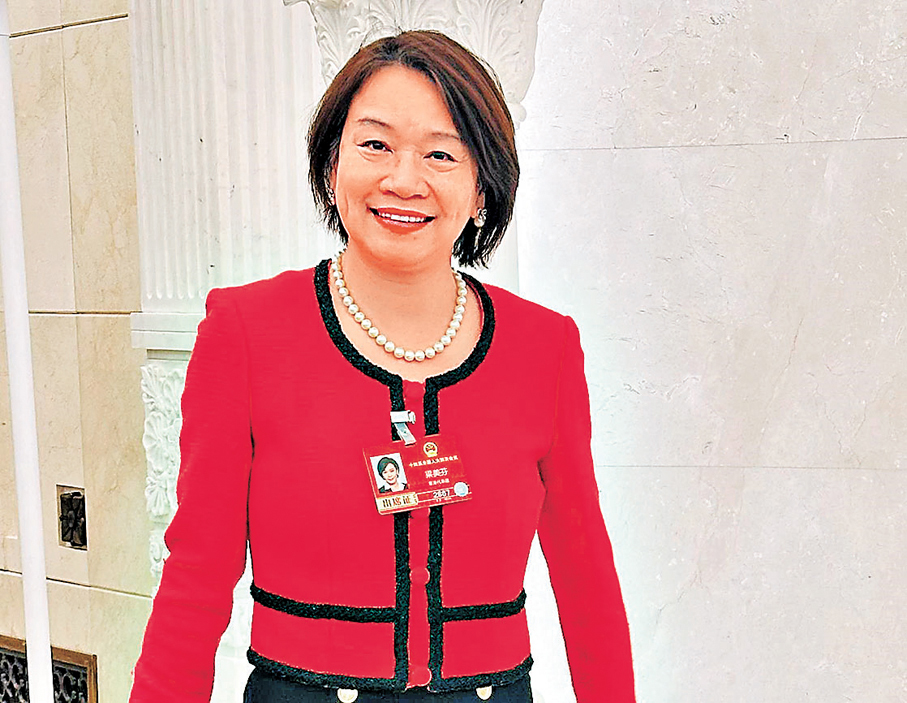 ●梁美芬接受香港文匯報專訪。 香港文匯報記者嚴少阡  攝