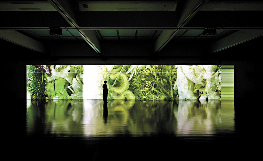 ●坂本龍一與高谷史郎《async-immersion tokyo》 c 2024 KAB Inc.