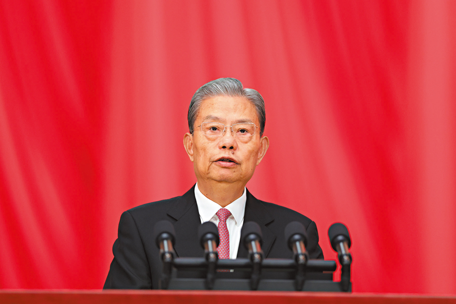 ●3月9日，十四屆全國人大四次會議在北京人民大會堂舉行第二次全體會議。受全國人大常委會委託，趙樂際委員長向大會報告全國人大常委會工作。 中新社