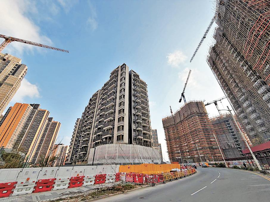 ●觀塘安達臣道項目是宏福苑業主的選項之一。 香港文匯報記者黃宇威 攝