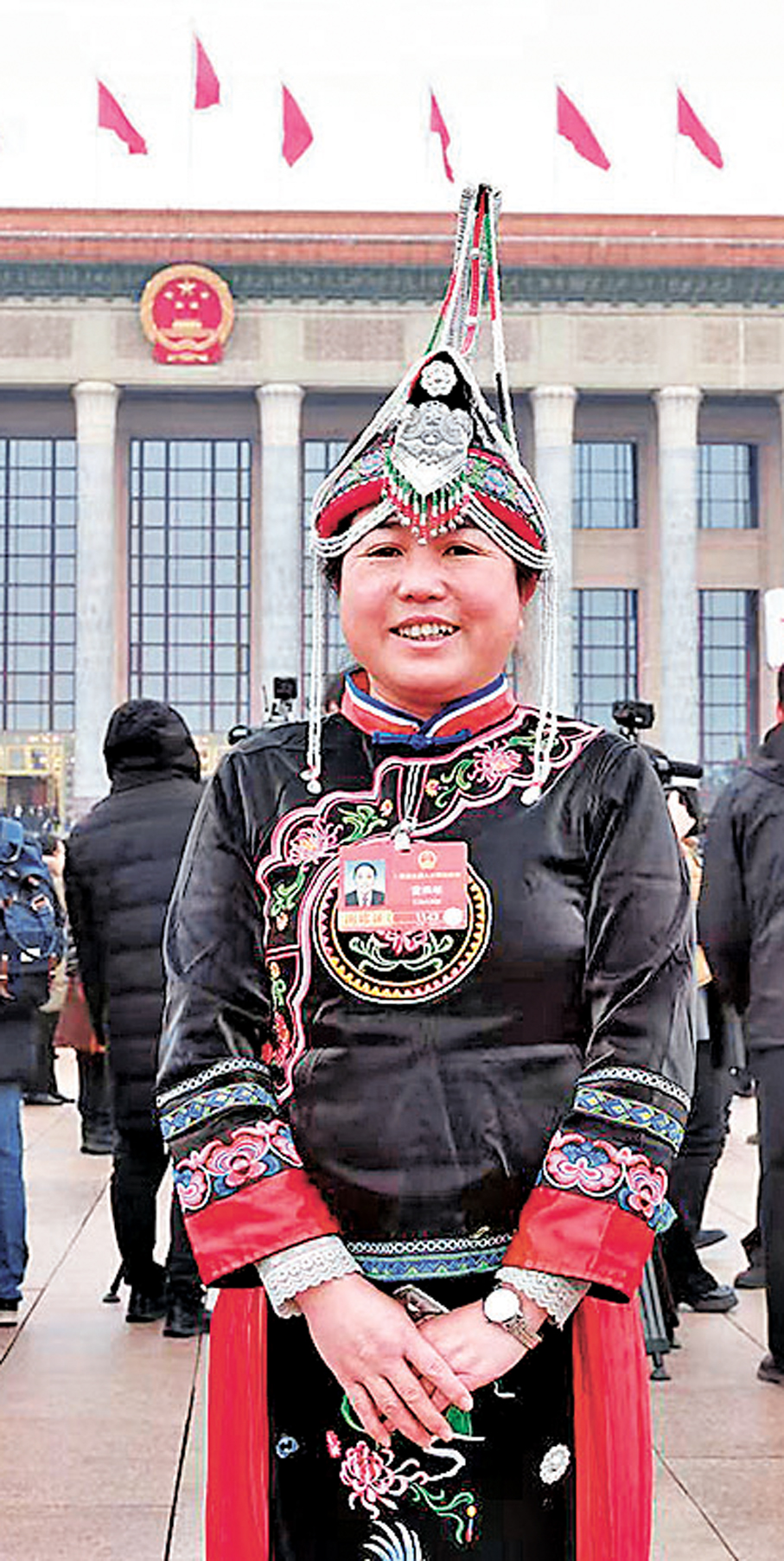 雷燕琴（畲族）  全國人大代表、江西省貴溪市樟坪畲族鄉黨委書記