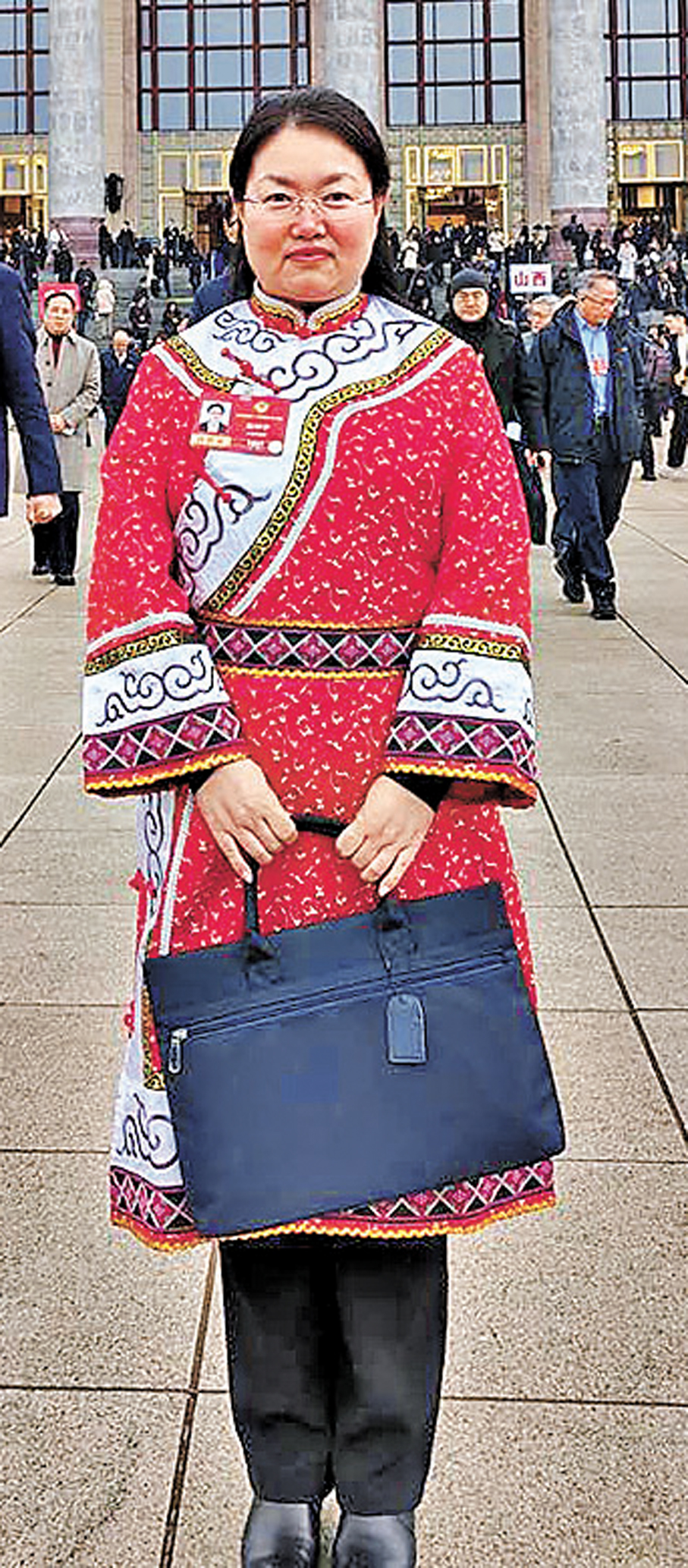 趙坤宇（赫哲族）  全國政協委員、民盟佳木斯市委會主委