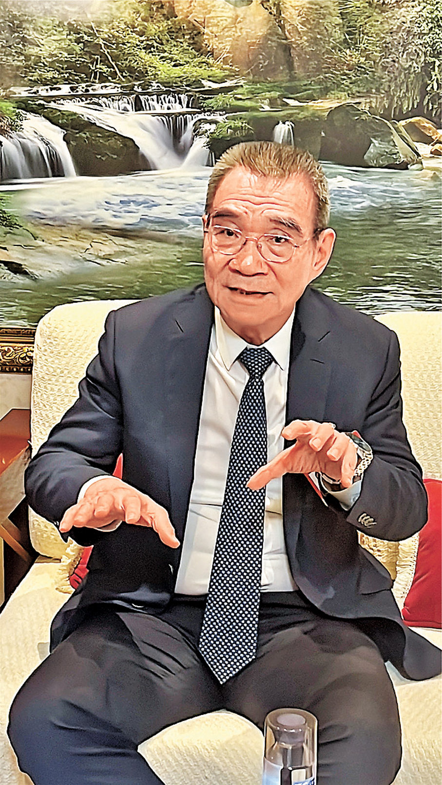 ●林毅夫表示，樂見香港制定五年規劃，將有利於培育新的有比較優勢的產業。 香港文匯報記者王莉  攝