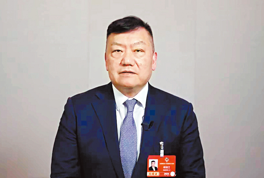 ●港區全國政協委員、全國政協提案委員會委員胡劍江