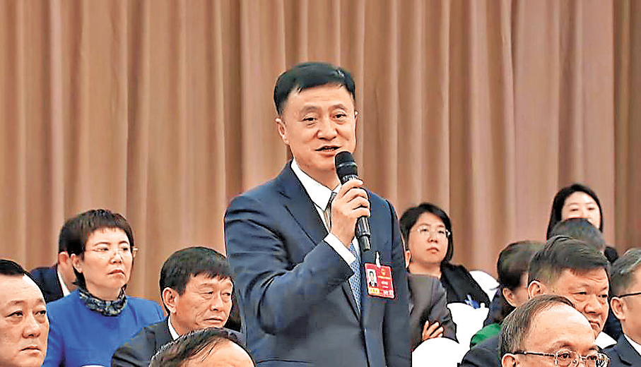 ●全國人大代表、營口市委書記姚華明。香港文匯報兩會傳真