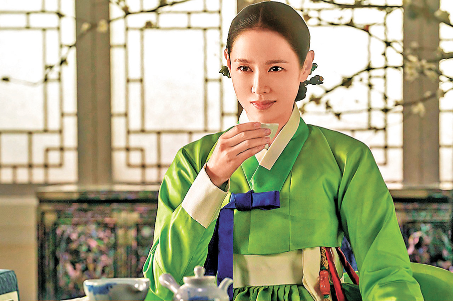 ●孫藝真參與《醜聞》的演出。