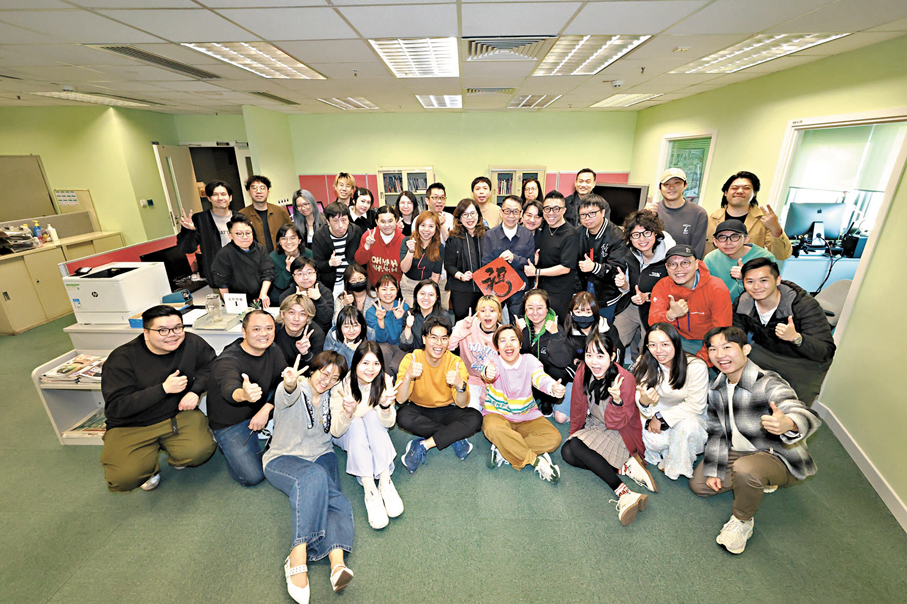 ●張濟仁與TVB品牌傳播科眾同事合影。 TVB供圖