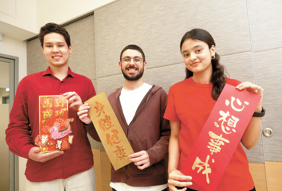 ●左起：國際留學生Nurali、Bashar及Aashni，他們以真實經歷為鏡，講述留學香港的初心與感悟、收穫與成長。