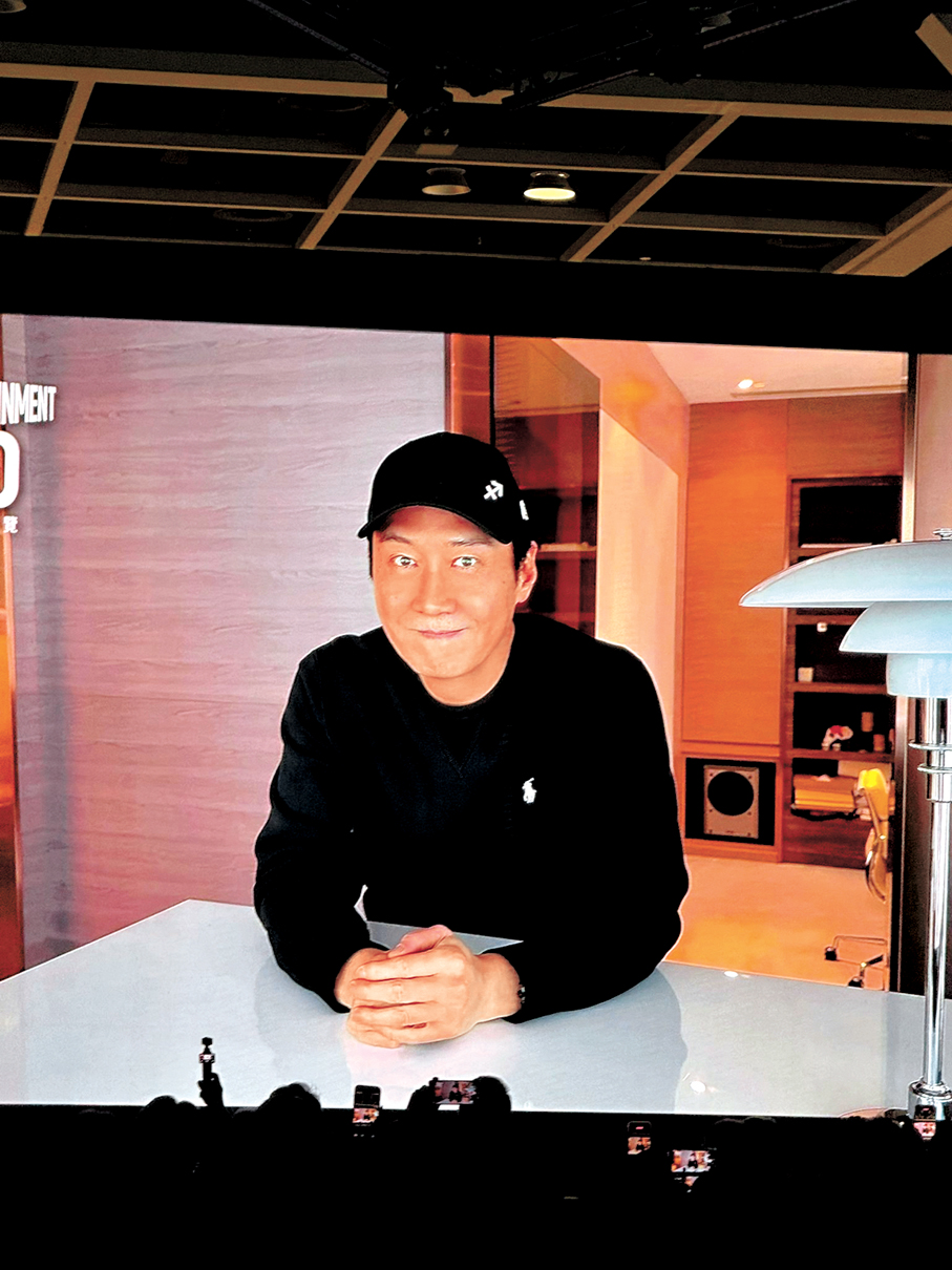 ●香港影視娛樂博覽宣傳大使黎明拍片支持。  香港文匯報記者孫嘉蔚 攝