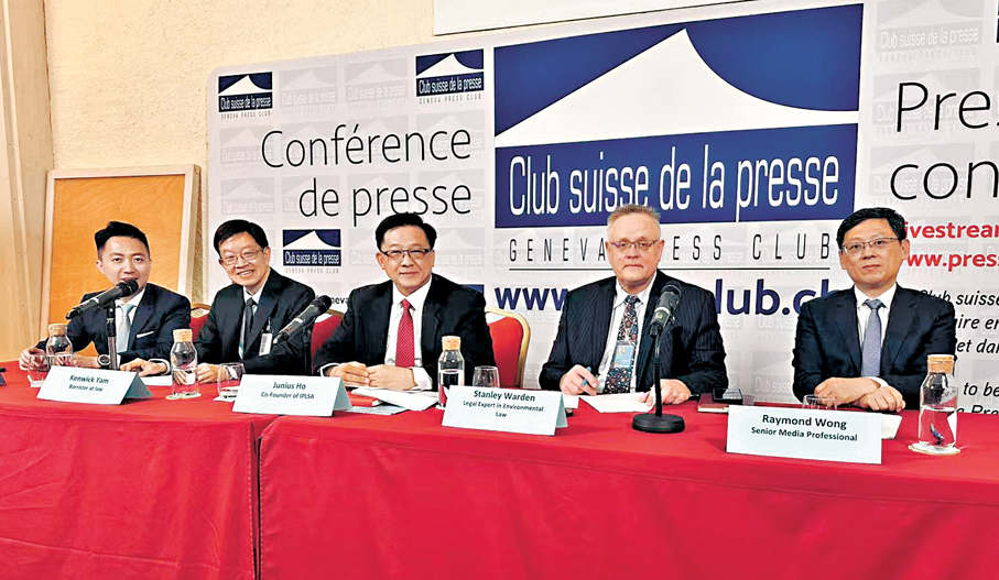 ●邊會現場，與會嘉賓合影。右起：報業公會副主席、香港文匯報負責人黃曉敏，環境法專家斯坦利·沃登，IPLSA主席何君堯，香港執業大律師任穎明，「中國故事」召集人李梓敬。