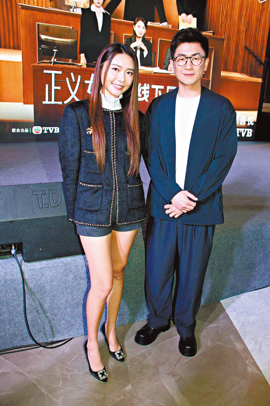●戴祖儀與馬貫東分別飾演檢控官和律師。香港文匯報記者達里 攝