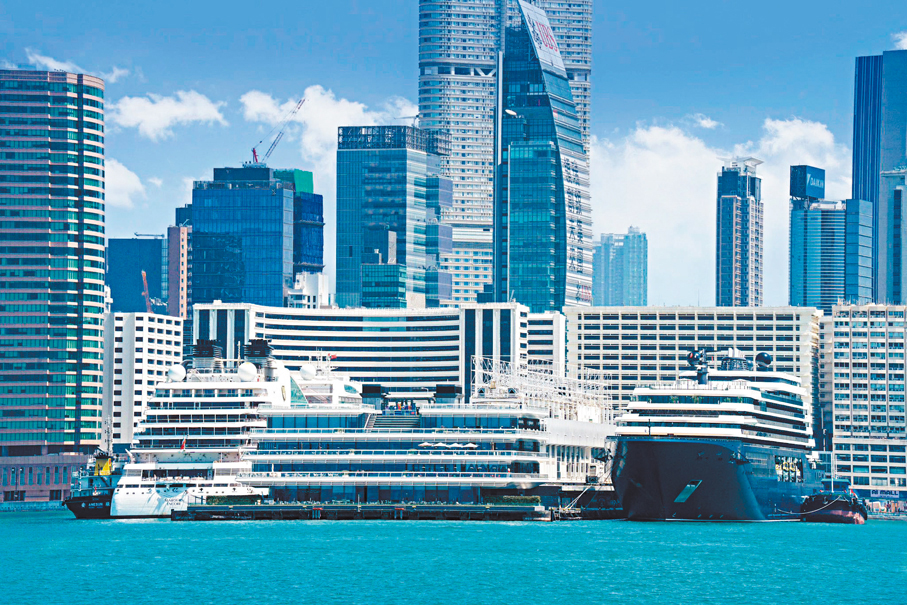 ●3月上旬一度有四艘郵輪於香港的郵輪碼頭停泊。文體旅局Fb圖片