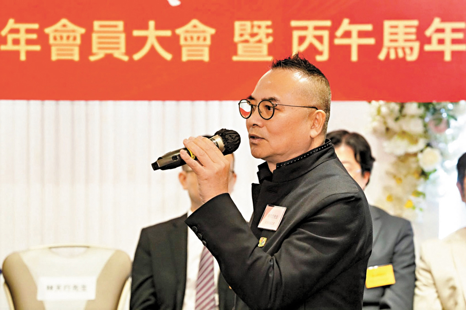 ●香港美協主席林天行致辭。