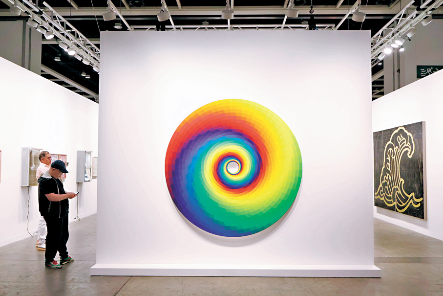 ●Art Basel 香港展區的藝術作品琳瑯滿目。香港文匯報記者雨竹  攝