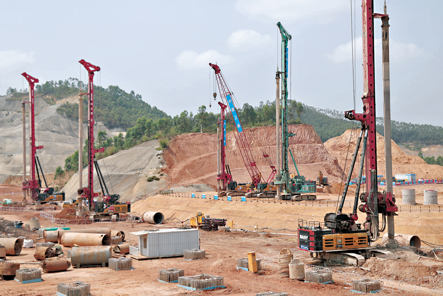 ●3月25日，廣州新機場開工建設。   新華社