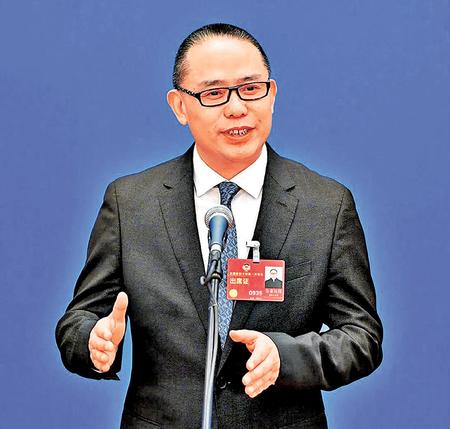 ●全國政協委員、中國電影藝術研究中心研究員、《當代電影》雜誌主編皇甫宜川
