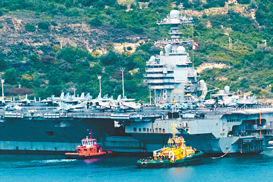 ●「福特號」現於希臘克里特島港口維修。 美聯社