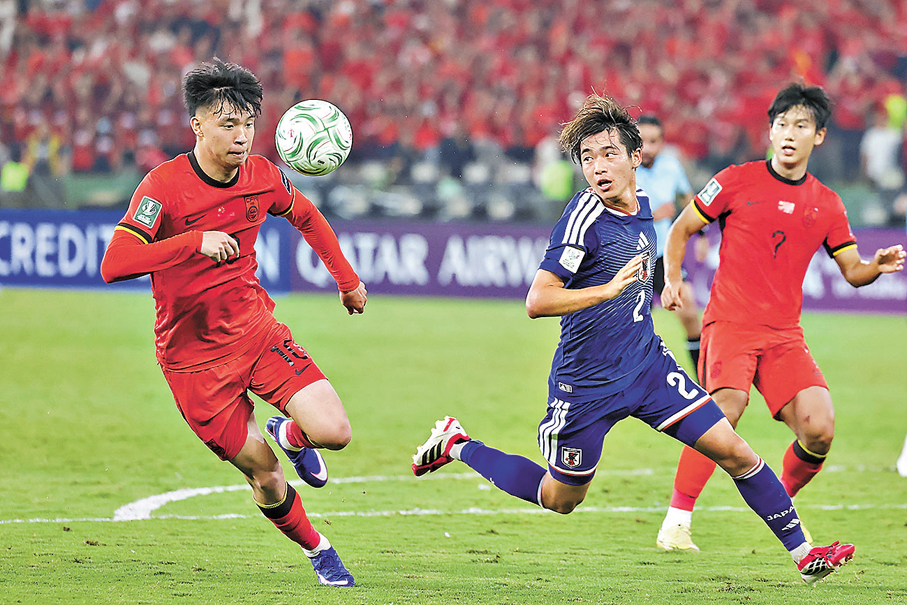 ●國足新星王鈺棟（左）獲委以重任。 資料圖片