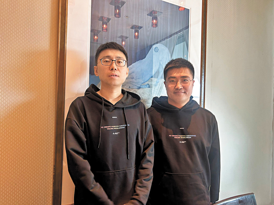 ●赤子城科技高級副總裁宋朋亮（右）表示，公司業務主要集中於沙特及阿聯酋地區。 香港文匯報記者莊程敏  攝