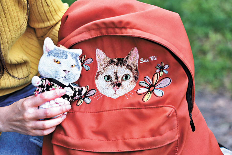 ●連秀菁網店售賣寵物刺繡產品 香港文匯報記者北山彥  攝