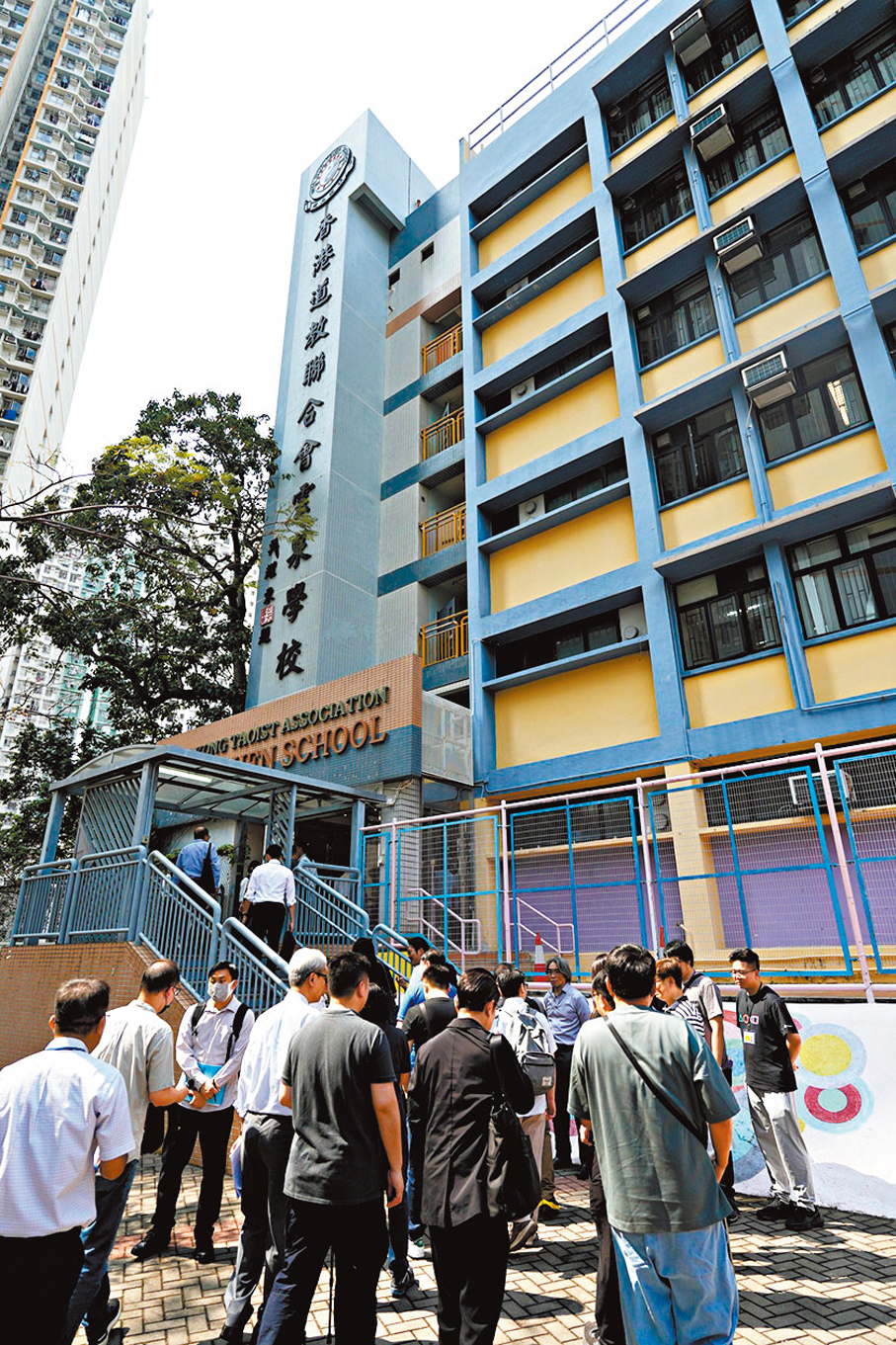 ●房屋局上星期三舉辦實地視察活動，與近20個NGO了解該校舍的現況。何永賢Fb圖片