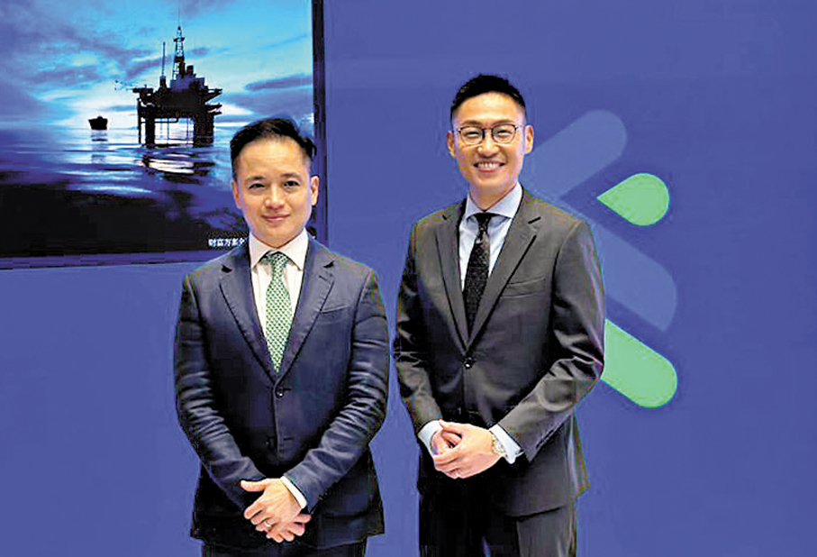 ●渣打鄭子豐（左）及陳正犖。 香港文匯報記者陳鍵行  攝