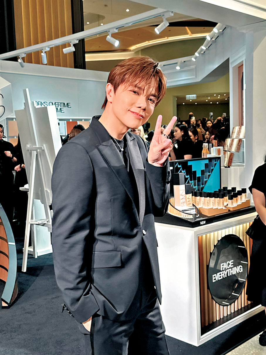 ●張敬軒放完半長假胖了10公斤。    香港文匯報記者子棠  攝