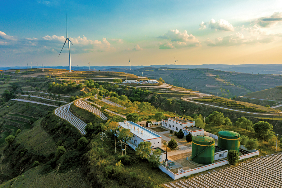 ●中國石油長慶油田采油二廠南梁油田。