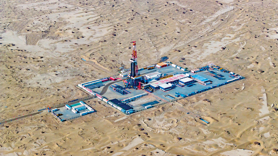 ●中國石油深地塔科1井航拍。呂殿傑 攝