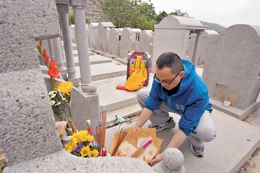 ●團隊會提供「直播拜山」服務。香港文匯報記者曾興偉  攝