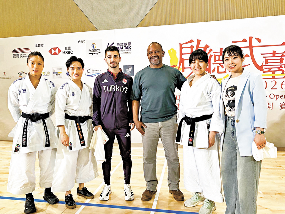 ●（左起）馬嘉敏、王思敏、Eray Samdan、William Thomas、董依然與劉慕裳齊聚啟德。