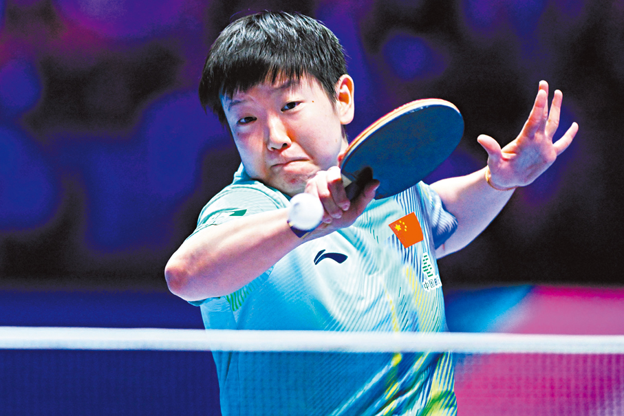 ●孫穎莎勇救兩個賽點，以局數4：3反勝。 新華社