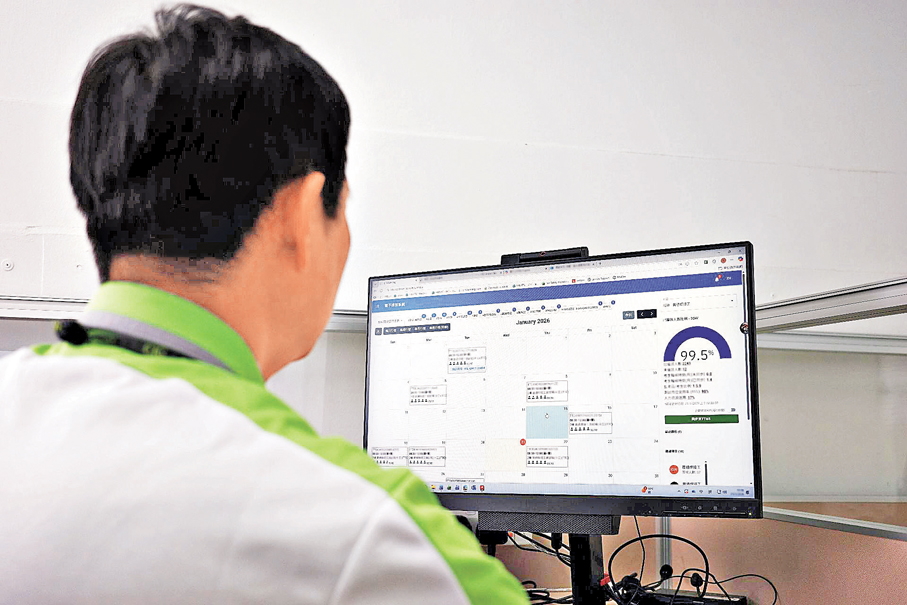 ●建造業議會指，通過電子排期系統，安排考期、場地及人手資源更有系統，亦能夠按現時排期狀況去預測未來的服務表現。   建造業議會Fb圖片