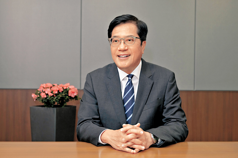 ●黃偉綸昨日強調，特區政府將一方面守牢國家安全的底線，另一方面全力推動改革、提速發展。