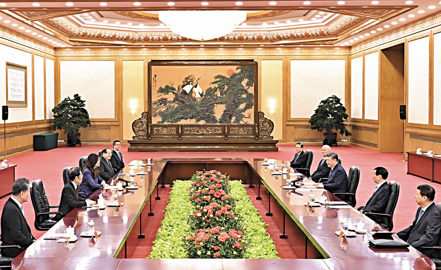 ●4月10日上午，中共中央總書記習近平在北京會見鄭麗文主席率領的中國國民黨訪問團。  新華社