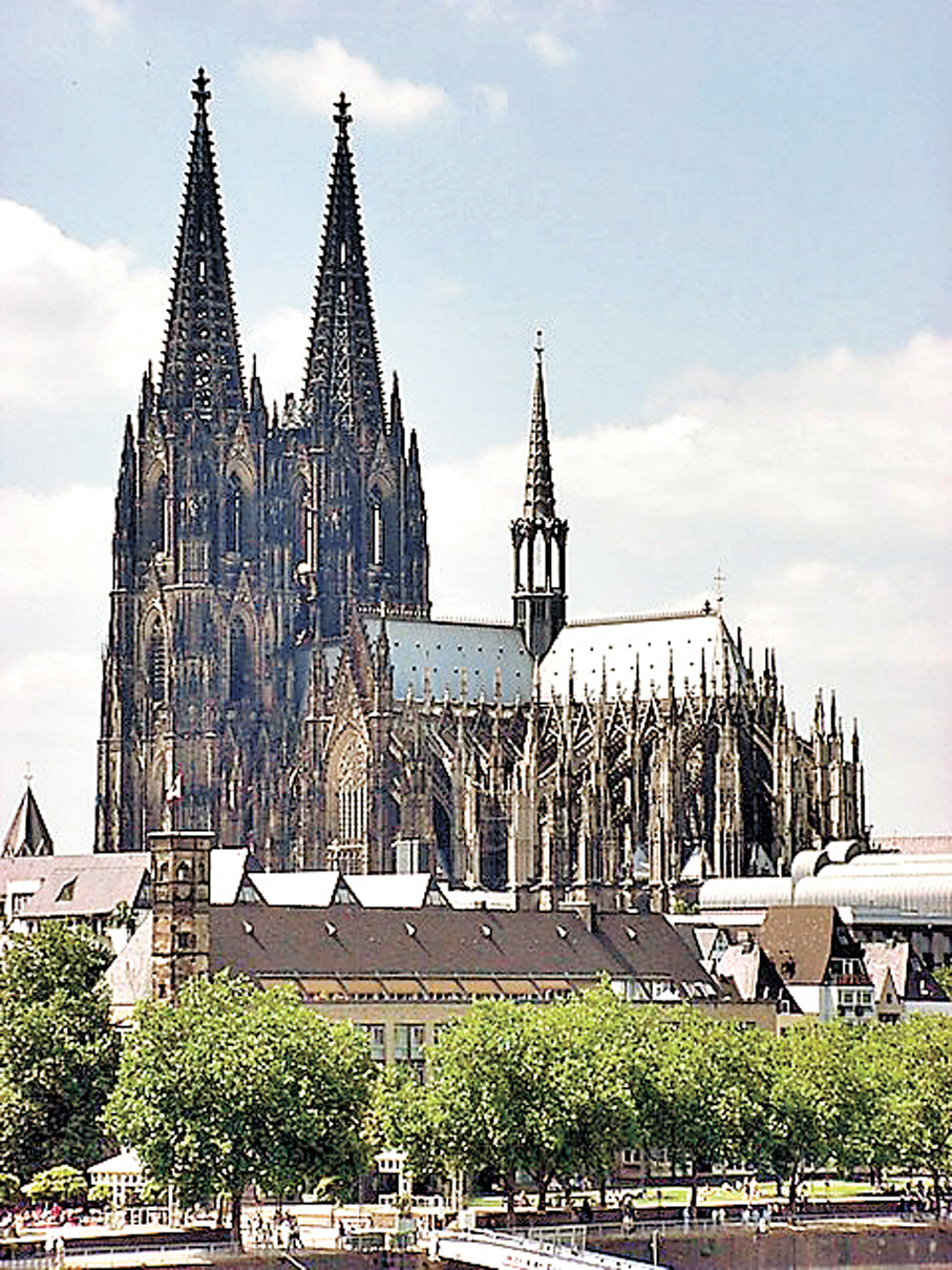 第3位科隆大教堂  位於德國科隆市，高157米，哥德式風格。始建於1248年，直到1880年完工，被聯合國教科文組織列為世界文化遺產，雙塔結構是其標誌。