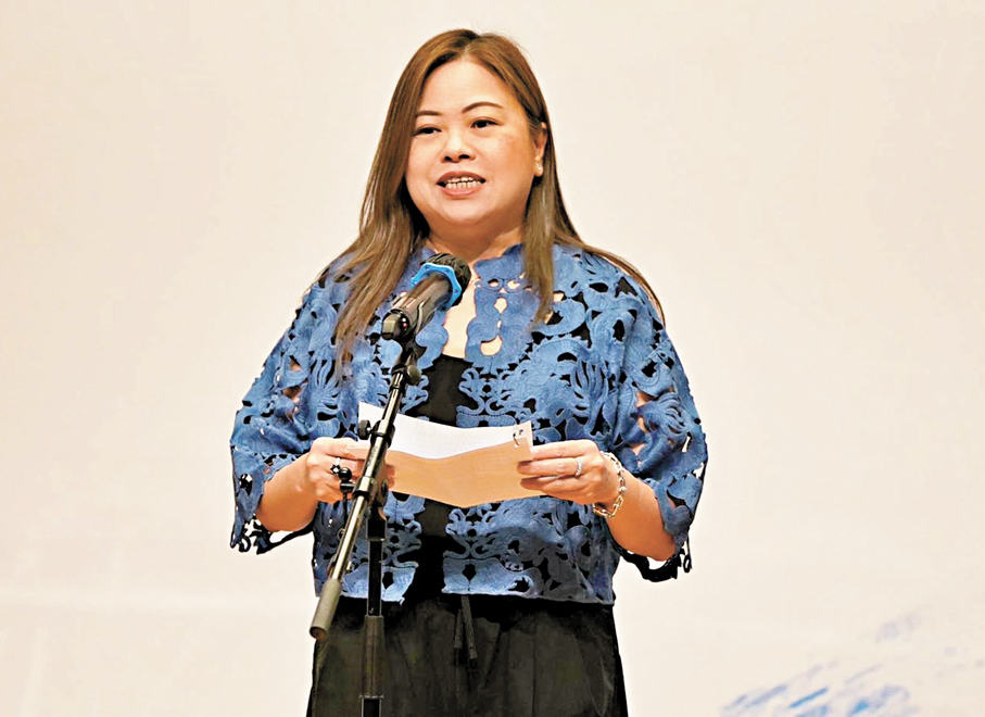 ●羅淑佩在授旗典禮上致辭。