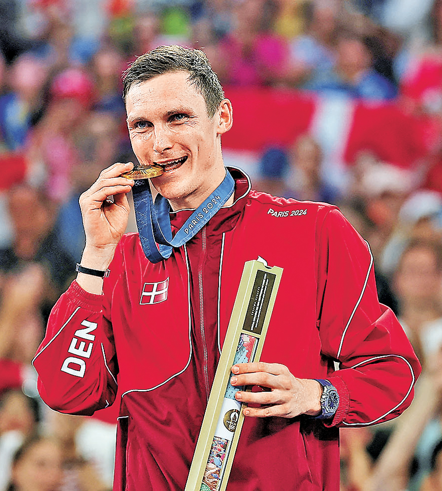 ●安賽龍難敵腰傷，宣布提早掛拍。 資料圖片