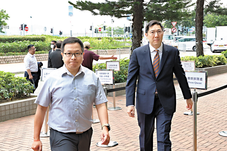 ●宏福苑前法團主席徐滿柑（左）。香港文匯報記者萬霜靈  攝