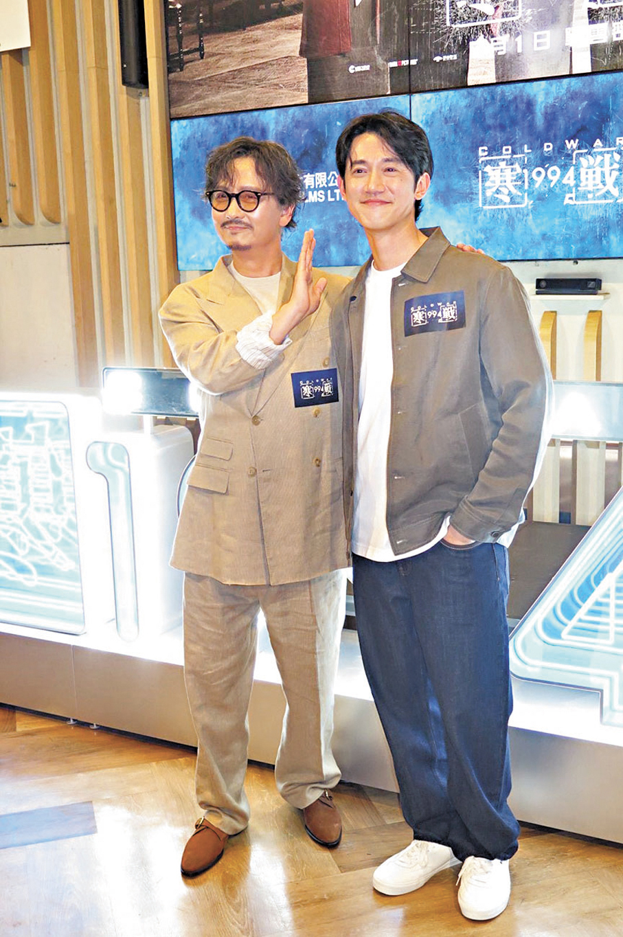 ●謝君豪（左）拍戲時掌摑吳慷仁多個巴掌。 香港文匯報記者阿祖  攝