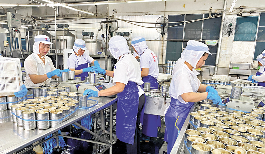 ●「中國罐頭之都」漳州就地取「鮮」，成就了其「萬物皆可罐」的產業格局。 香港文匯報漳州傳真