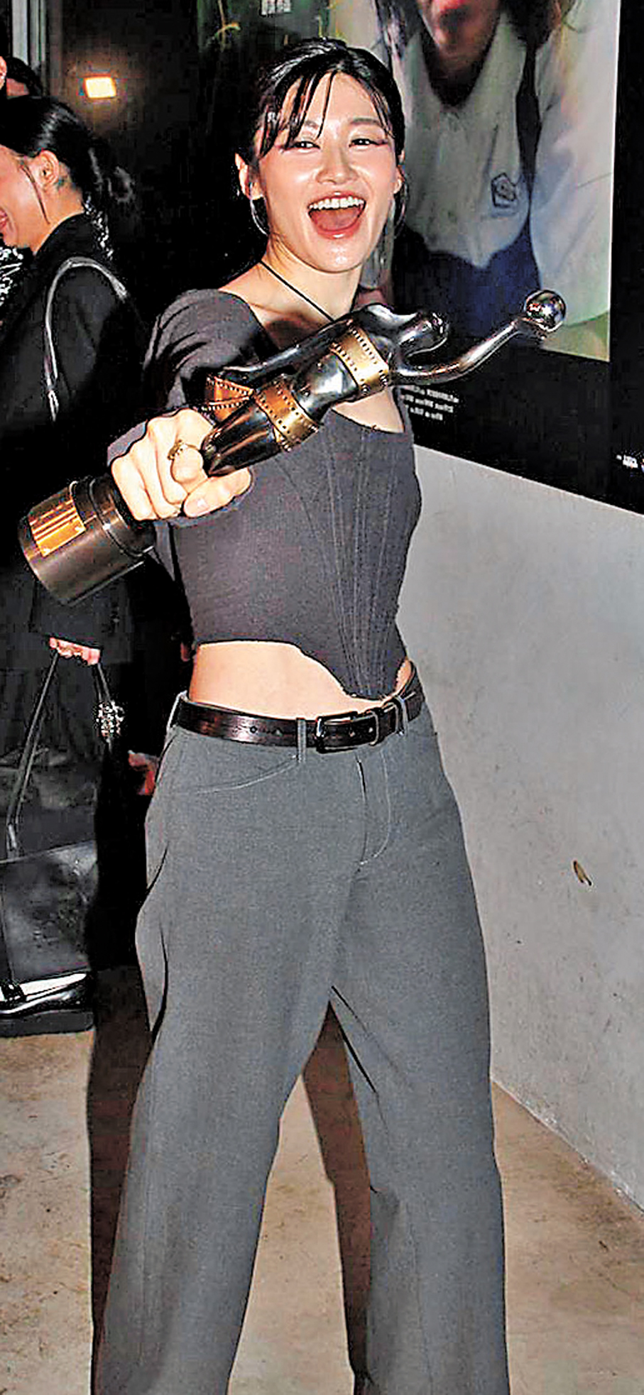 ●鄧濤首次參加金像獎即獲獎。