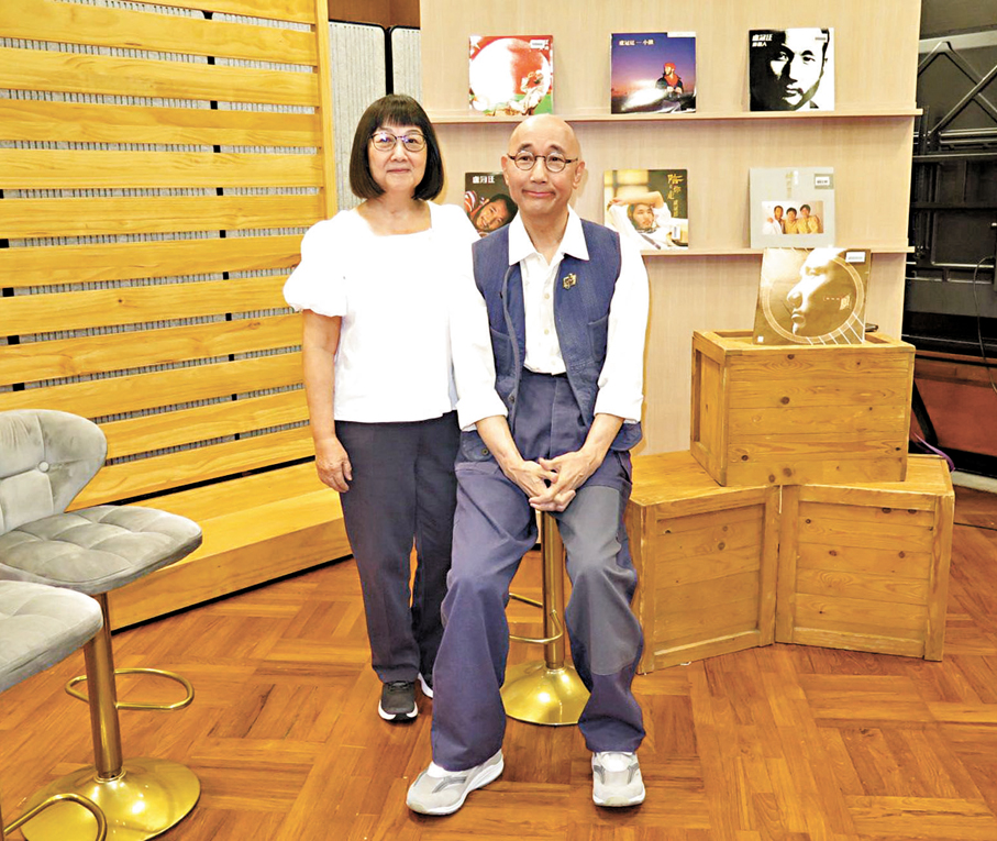 ●盧冠廷笑言太太是「老闆」。   香港文匯報記者阿祖   攝