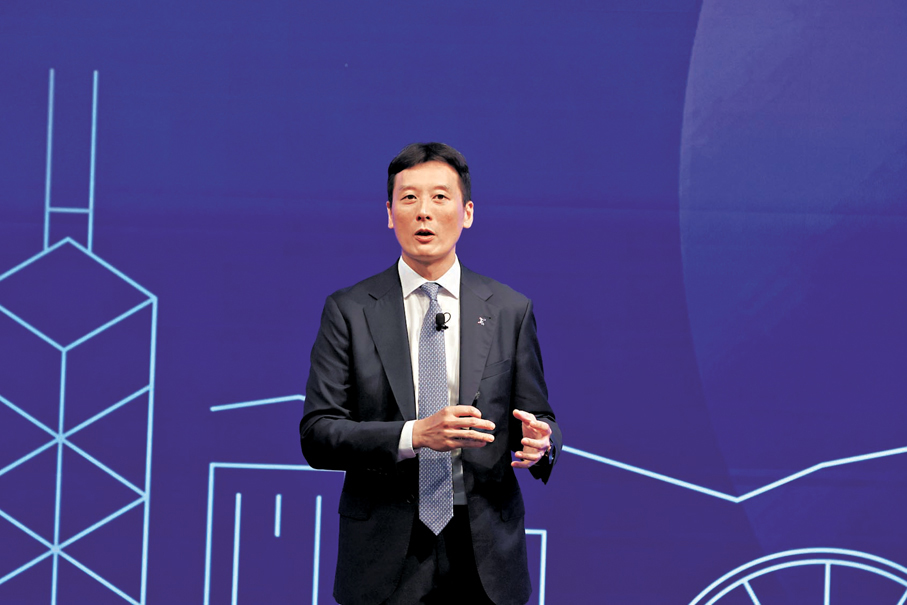 ●港交所市場主管余學勤在年會發表主旨演講，闡述香港作為國際金融中心在促進亞太資本市場互聯互通方面發揮的作用。 香港文匯報記者萬霜靈  攝