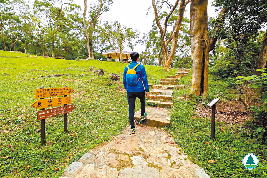 ●漁護署呼籲遊人注意行山安全，遵守郊遊指引及守則。 漁護署官網圖片