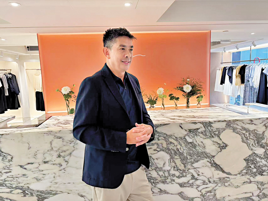 ●佐丹奴行政總裁Colin Currie。  香港文匯報記者孫曉旭 攝