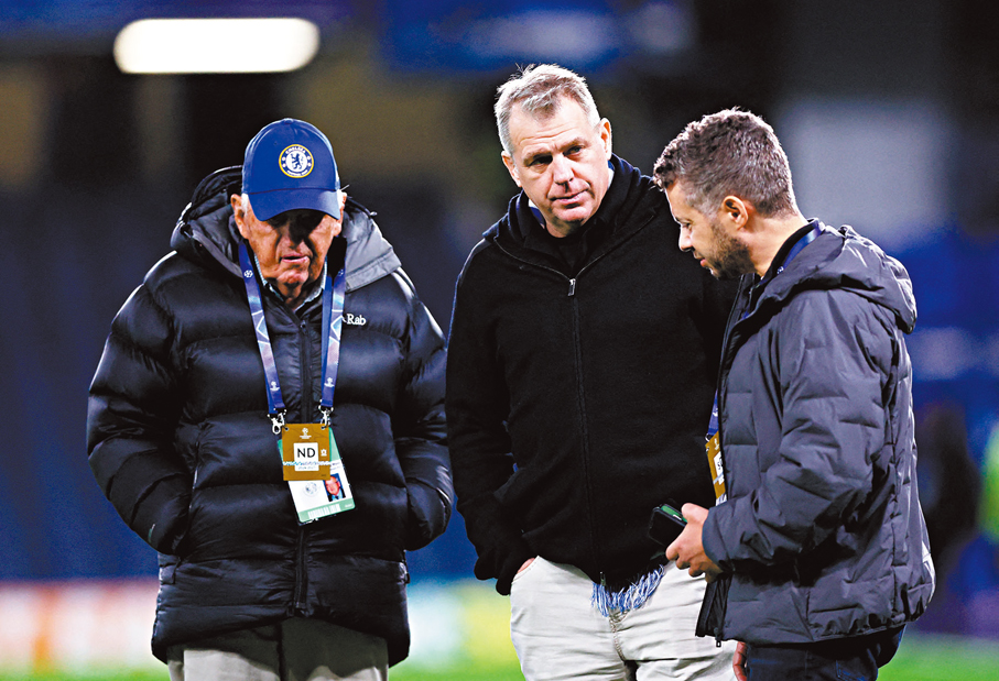 ●車路士高層為求撥亂反正，果斷易帥。 資料圖片