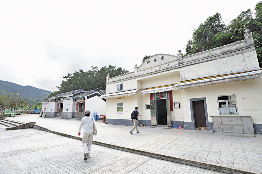 ●疫情期間港人無法外遊，讓荔枝窩一度成為鄉郊旅遊熱點，每日人流達三四百人。