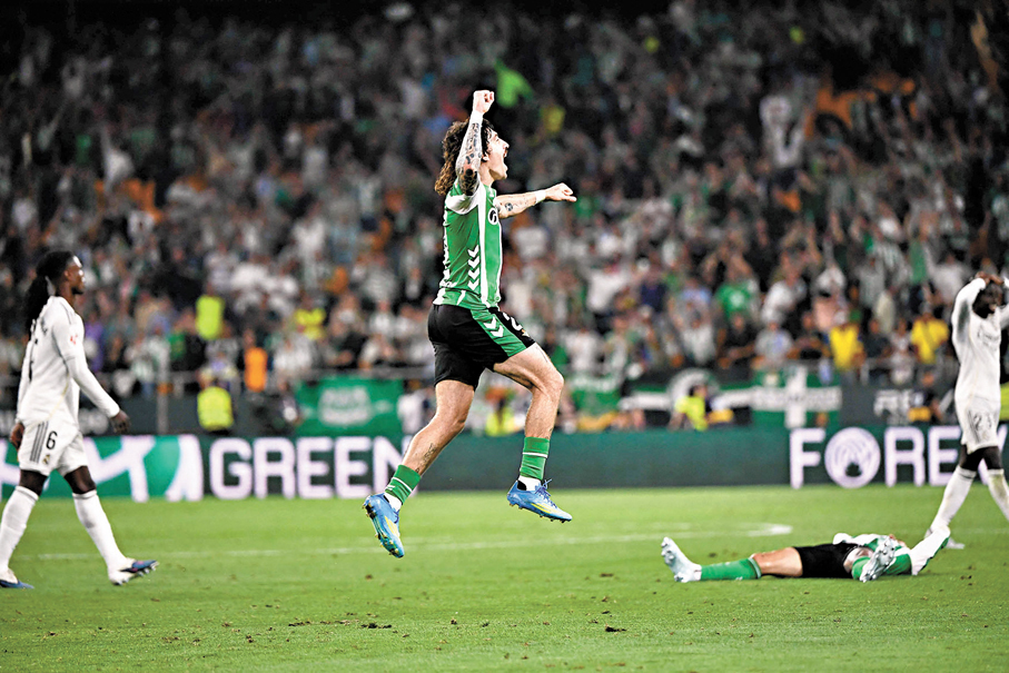 ●比利連（中）補時建功，為貝迪斯保住一分。 法新社